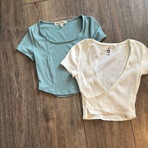Wallflower Green Fitted Crop T-Shirt Me to We cream top bundle small